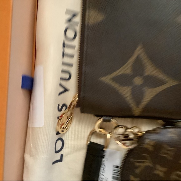 Brand new Louis Vuitton Trio ๐ - Picture 6 of 7